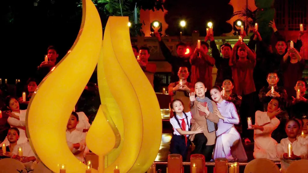 "Sao sáng dẫn đường": Khúc tráng ca tri ân từ lòng đất mẹ