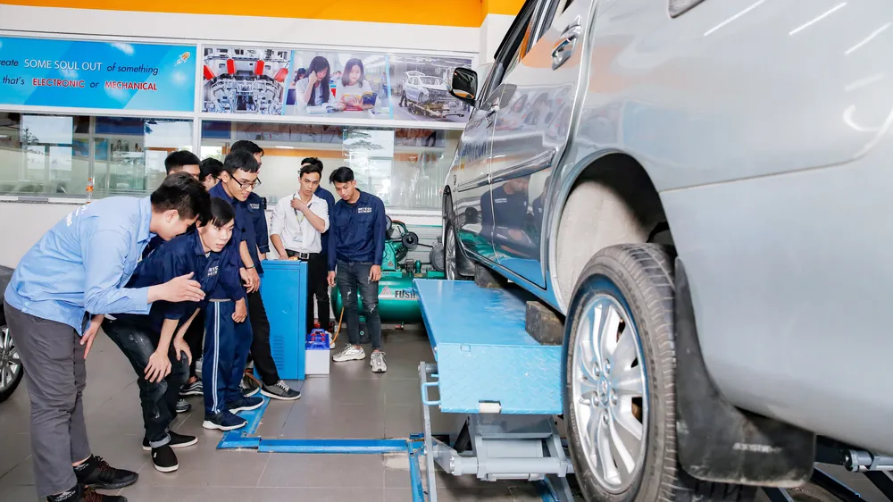 Người trẻ đang dịch chuyển lựa chọn ngành nghề?