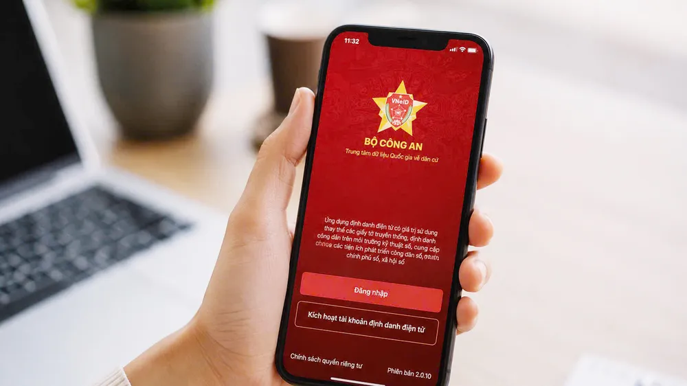 Từ 15-8, tích hợp 5 giấy tờ trên VNeID, hưởng nhiều ưu đãi phí, lệ phí