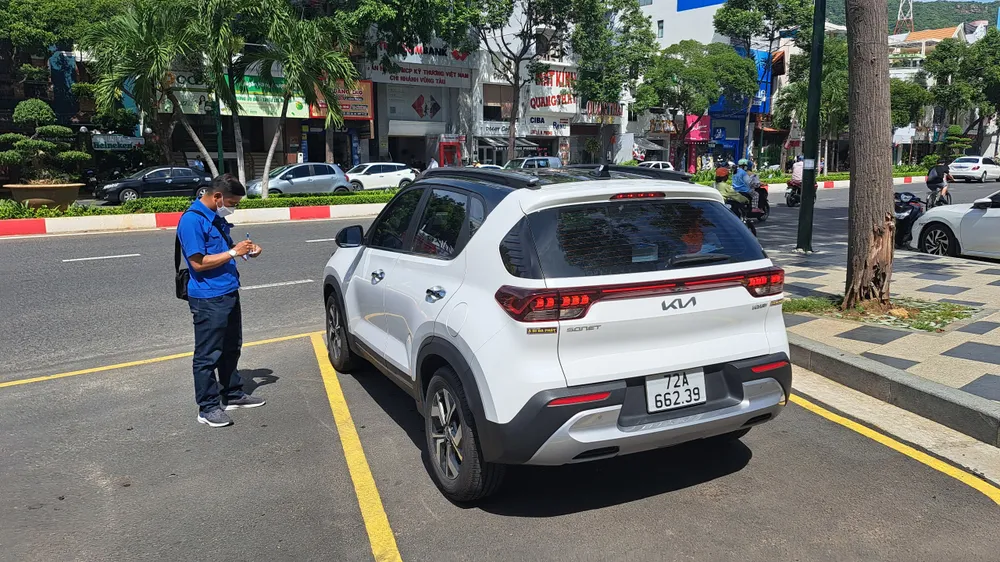 Thu phí đậu xe dưới lòng đường ở Vũng Tàu: Từng bước tạo sự đồng thuận từ người dân, du khách 