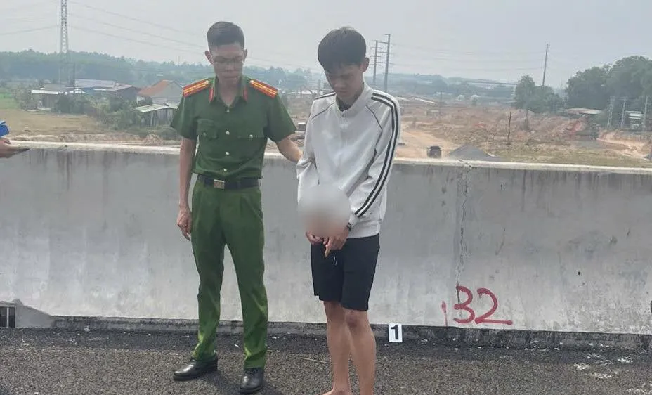 Đối tượng hiếp dâm nữ sinh trên đường đi học về đã bị Công an tỉnh Đồng Nai bắt giữ. Ảnh: CATĐN