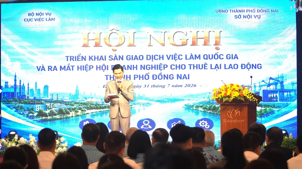 Hội nghị triển khai Sàn giao dịch việc làm quốc gia và ra mắt Hiệp hội Doanh nghiệp cho thuê lại lao động TP Đồng Nai. Ảnh: PHÚ NGÂN