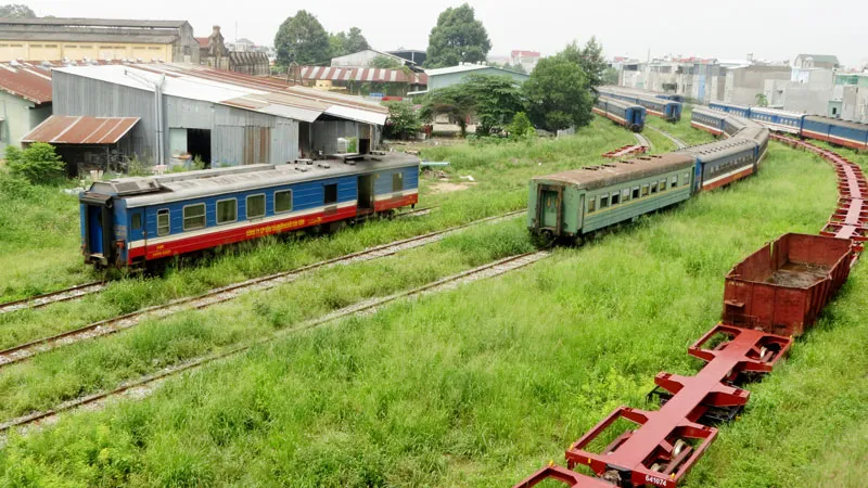 Bên trong Nhà máy toa xe lửa Dĩ An