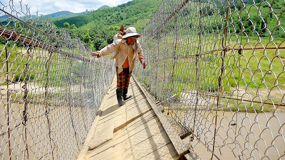 Cầu treo Tà Pook tuột dây văng