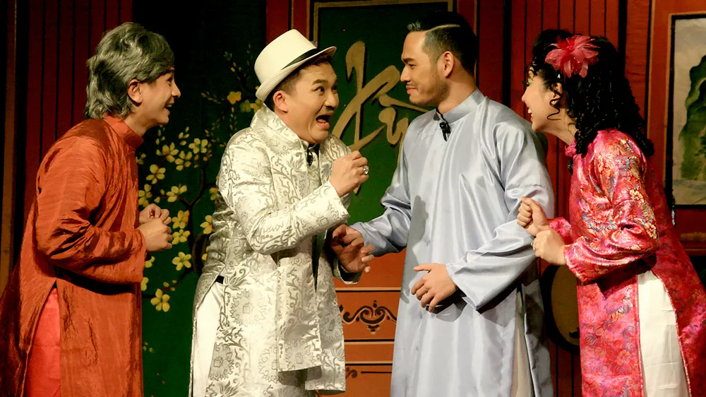 Lao đao sân khấu kịch xã hội hóa 