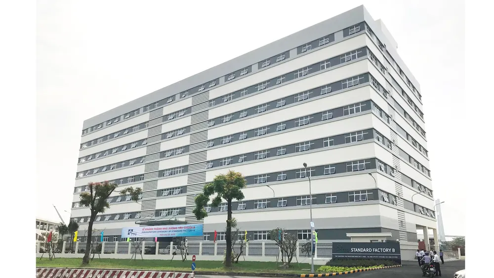 Khu nhà xưởng cao tầng hiện đại trong KCX Tân Thuận (quận 7, TPHCM) 