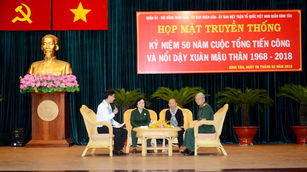 Các cựu chiến binh Tiểu đoàn 6 Bình Tân anh hùng giao lưu tại buổi họp mặt