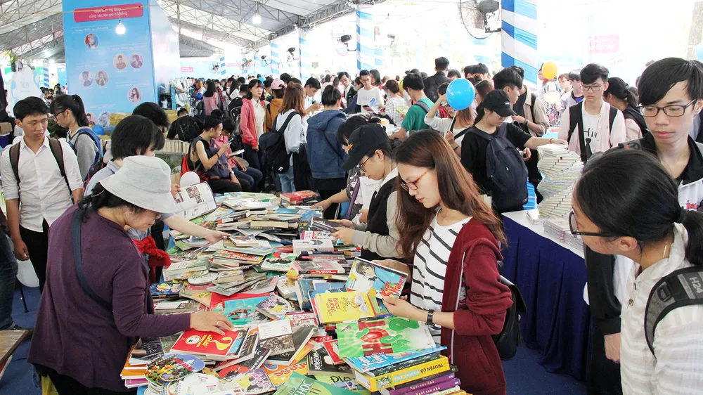 Rộn ràng Hội sách TPHCM