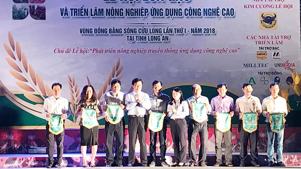 Hội thi “Lúa sạch, gạo thơm, cơm ngon” năm 2018: Vì giá trị thương hiệu gạo Việt