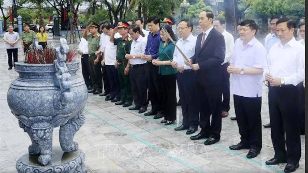 Chủ tịch nước Trần Đại Quang thăm và làm việc tại tỉnh Hưng Yên 