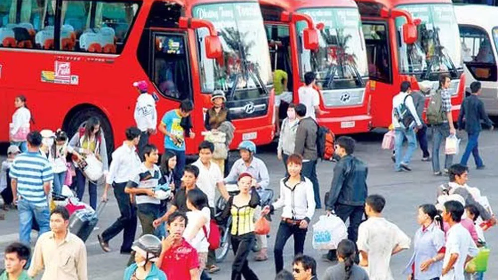 Đi lại dịp lễ: Hành khách đi đông nhưng chưa căng thẳng