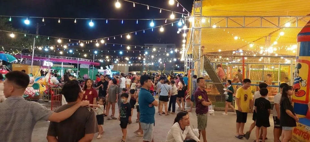 Khu vui chơi vừa đưa vào phục vụ cư dân