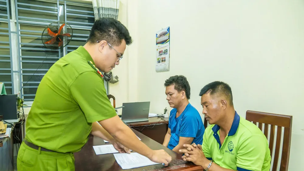 Tạm giữ khẩn cấp hai tài xế xe đầu kéo đánh nhau giữa Quốc lộ 51