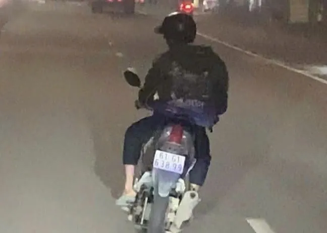 Xử phạt thanh niên lạng lách trên Quốc lộ 13 