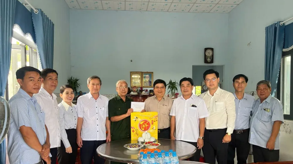 Xuân ấm nơi vùng quê 