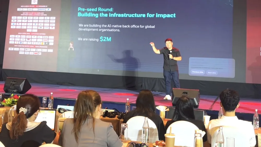 Đại diện startup thuyết trình dự án gọi vốn trước các quỹ đầu tư và nhà đầu tư thiên thần tại DAVAS 2026