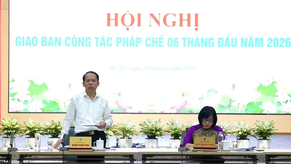 Bộ trưởng Bộ Tư pháp Hoàng Thanh Tùng phát biểu kết luận hội nghị. Ảnh: CẨM HÀ 
