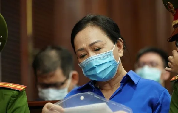 Bộ trang sức kim cương của bà Trương Mỹ Lan được định giá gần 25 tỷ đồng