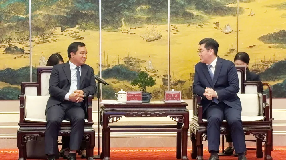Chủ tịch UBND TPHCM Nguyễn Văn Được tại buổi làm việc với Thị trưởng Thành phố Quảng Châu Tôn Chí Dương. Ảnh: TRẦN HÙNG
