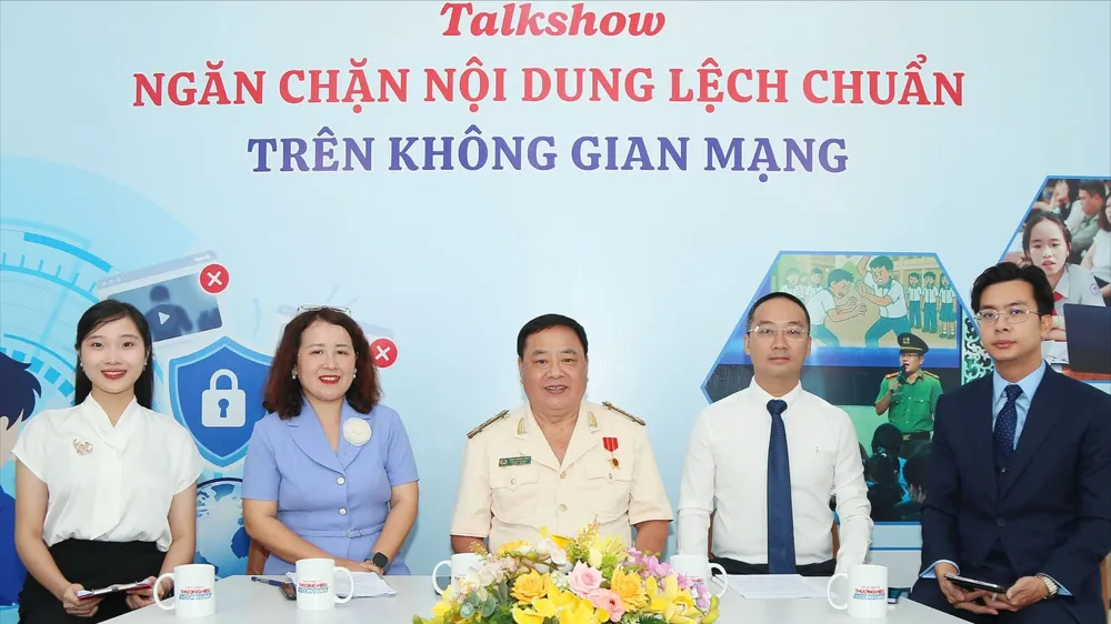 Ngăn chặn nội dung lệch chuẩn trên không gian mạng