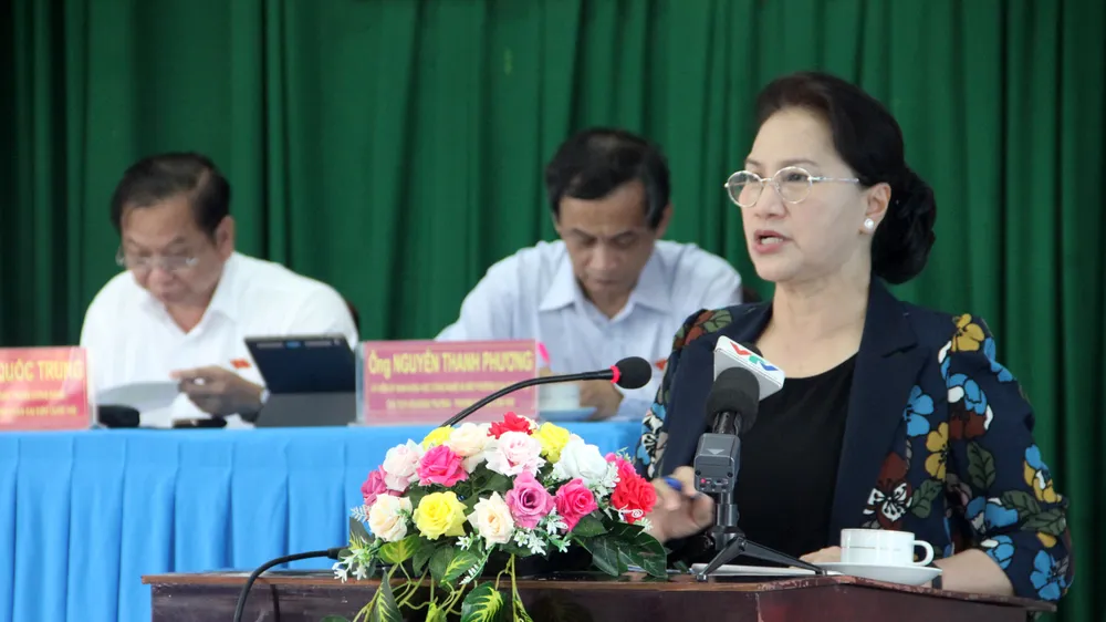Chủ tịch Quốc hội Nguyễn Thị Kim Ngân cùng Đoàn Đại biểu Quốc hội TP Cần Thơ tiếp xúc cử tri tại phường Lê Bình