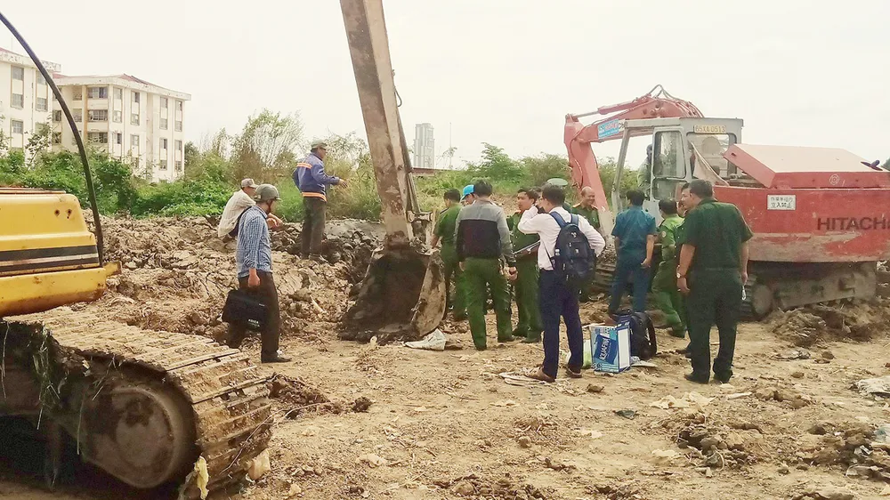Phát nổ tại công trình khiến 2 công nhân bị thương, vật nổ nghi là bom bi
