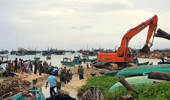 Bão số 1 đánh chìm nhiều tàu cá ở Thổ Châu