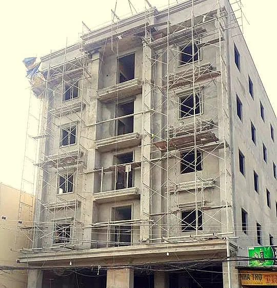 Sập giàn giáo tại tòa nhà 5 tầng khiến 2 công nhân tử vong tại chỗ