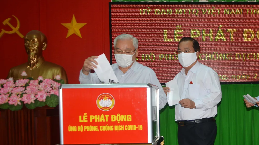 Sóc Trăng tiếp nhận hơn 1 tỷ đồng phòng chống dịch Covid-19