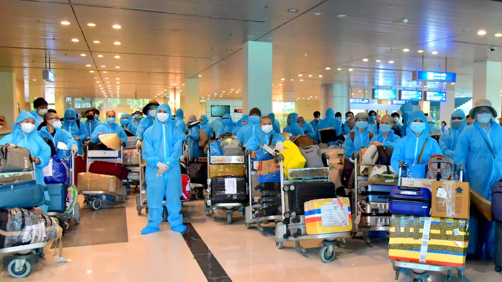 Đưa hơn 300 công dân Việt Nam từ Ấn Độ về nước 