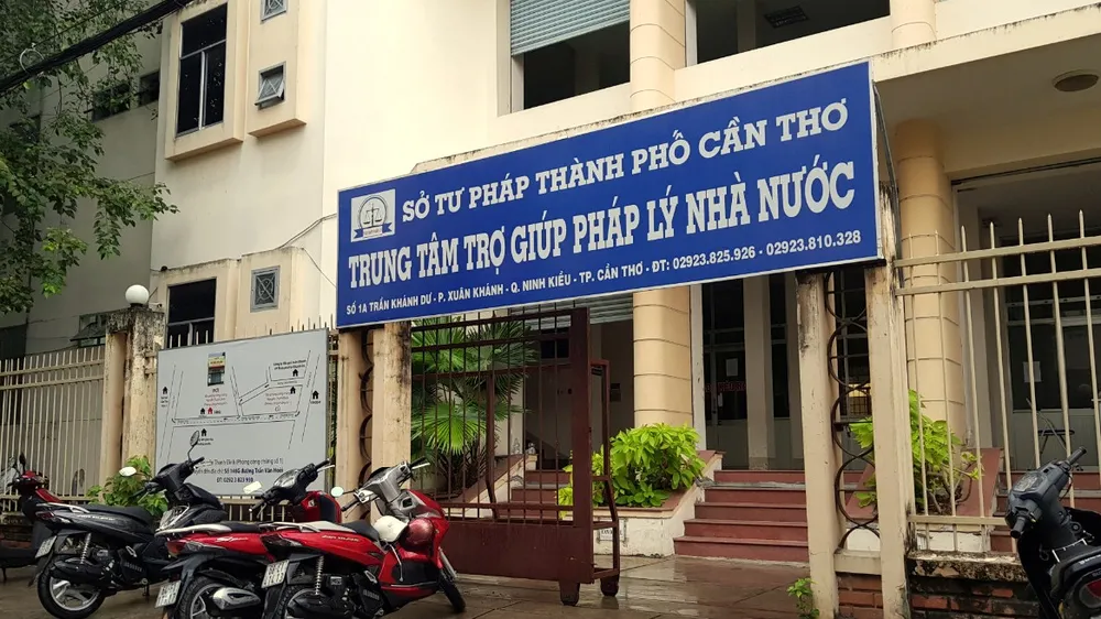 Đề nghị kiểm điểm Giám đốc Sở Tư pháp TP Cần Thơ