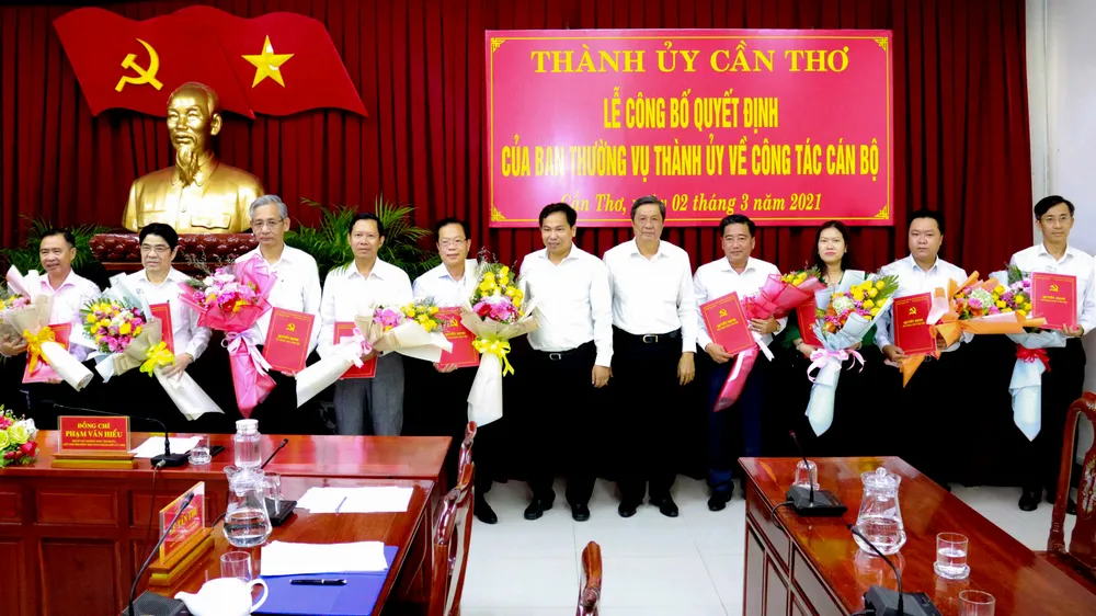 Cần Thơ điều động, luân chuyển nhiều cán bộ chủ chốt