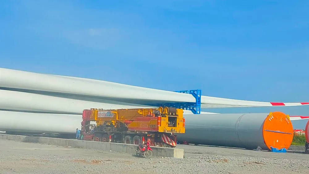 Sóc Trăng tháo gỡ các khó khăn, vướng mắc trong thi công điện gió