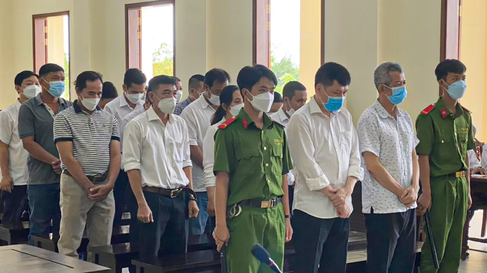 Gây thiệt hại hơn 278 tỷ đồng, một số cựu cán bộ ngân hàng lĩnh án tù 