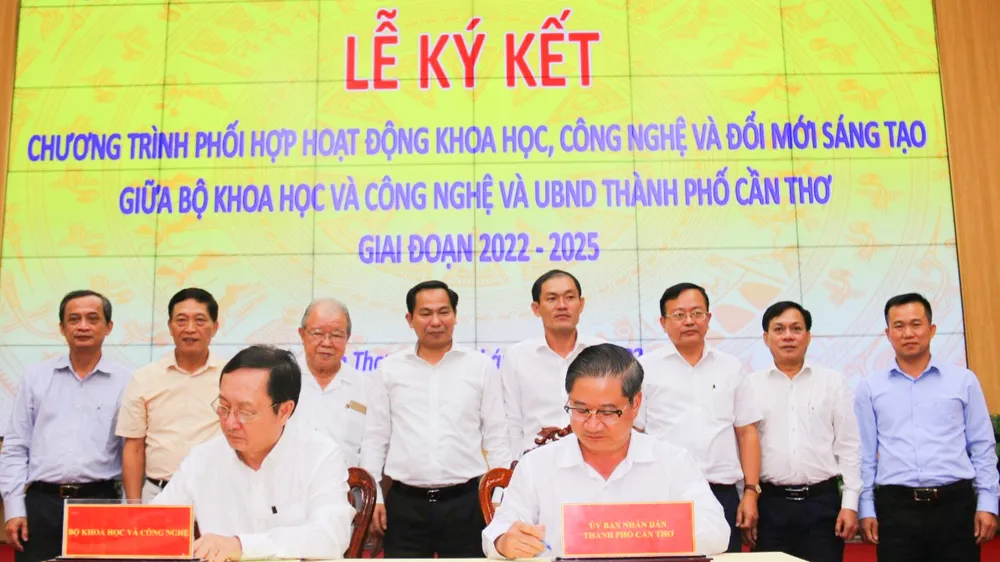 Bộ KH-CN và TP Cần Thơ ký kết chương trình hợp tác
