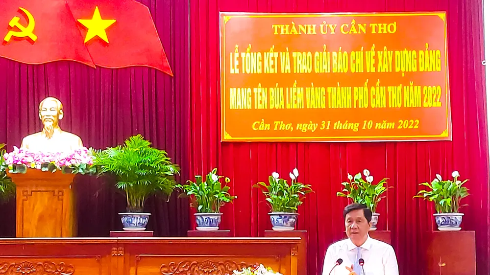 Cần Thơ lần đầu tiên trao giải báo chí Búa liềm vàng