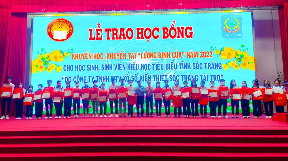 Sóc Trăng: Trao 371 suất học bổng khuyến học, khuyến tài Lương Định Của
