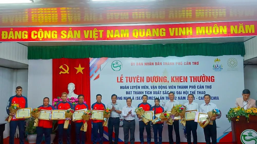 Cần Thơ thưởng nóng các huấn luyện viên, vận động viên đạt thành tích tại SEA Games 32