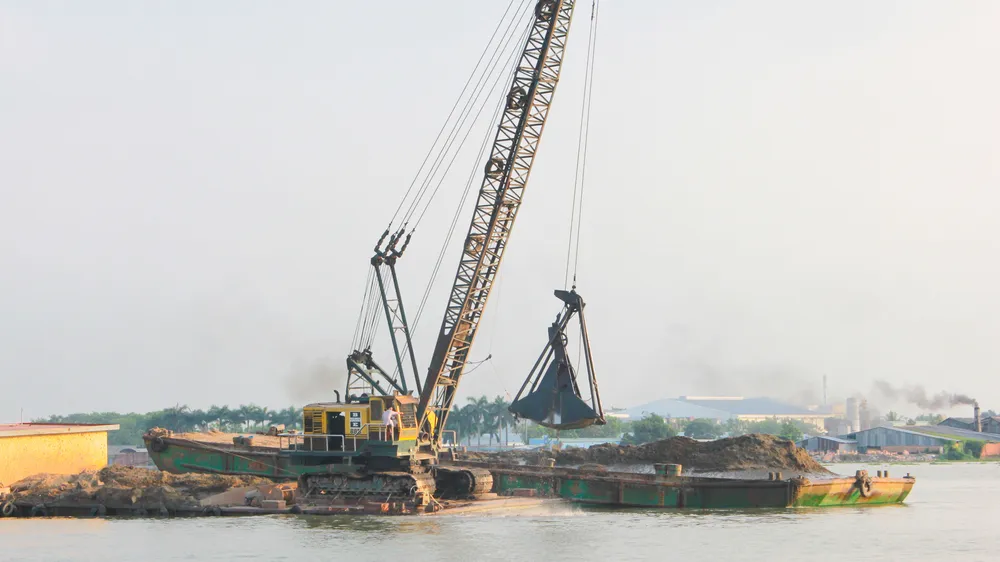 Sóc Trăng đưa vào khai thác 7 mỏ cát, trữ lượng 17 triệu m³