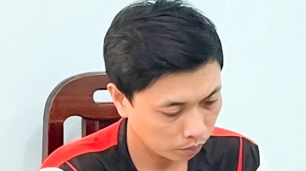 Khởi tố đối tượng “cạo” vé số trật thành trúng để lừa tiền