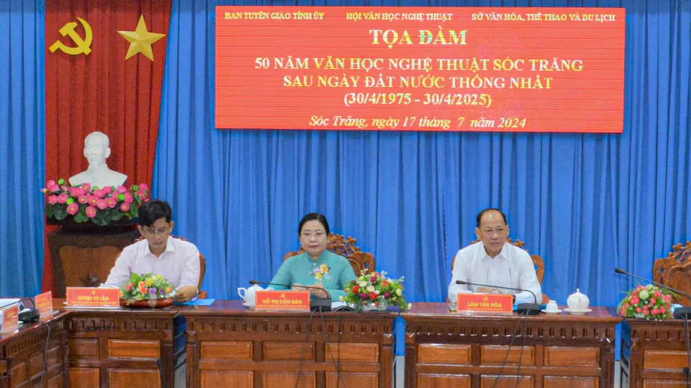 Nâng cao trình độ để làm tốt sứ mệnh người chiến sĩ trên mặt trận tư tưởng