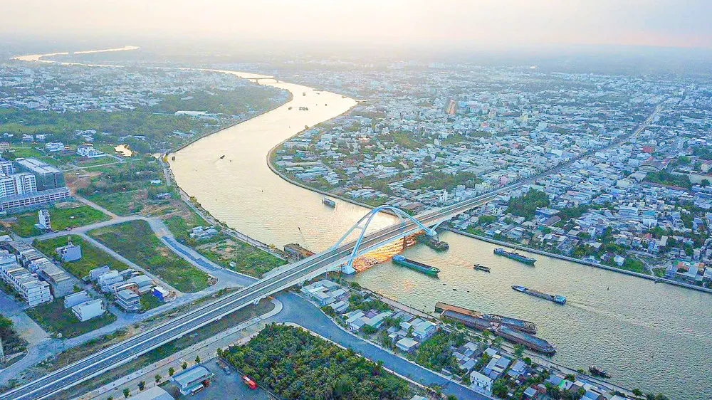 Tăng cường đầu tư công cho vận tải, logistics đường thủy