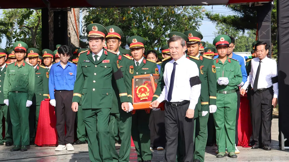 Cần Thơ long trọng tổ chức Lễ viếng, truy điệu và an táng 120 hài cốt liệt sĩ