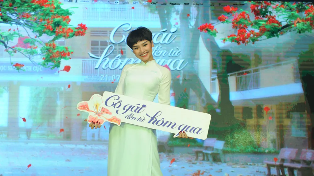 "Cô gái đến từ hôm qua" Miu Lê: Cái khó của tôi là phải "gồng" để trẻ lại