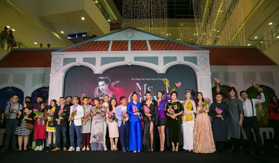 Sao Việt nô nức khoe váy áo ra mắt phim Mẹ chồng 