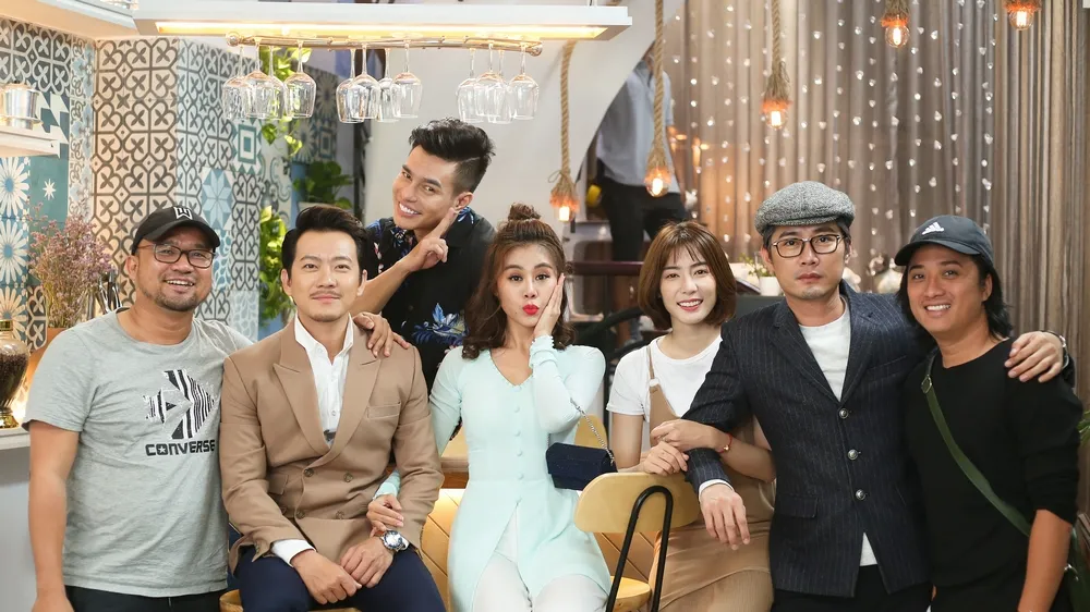 “Kiều nữ làng hài” Nam Thư may 300 áo bà ba cho phim mới
