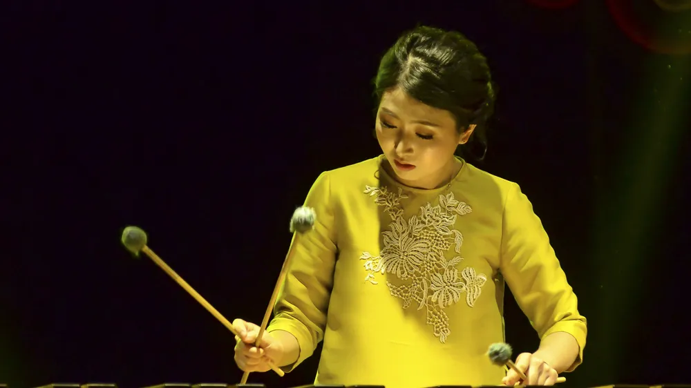 Gina trên sân khấu trình diễn