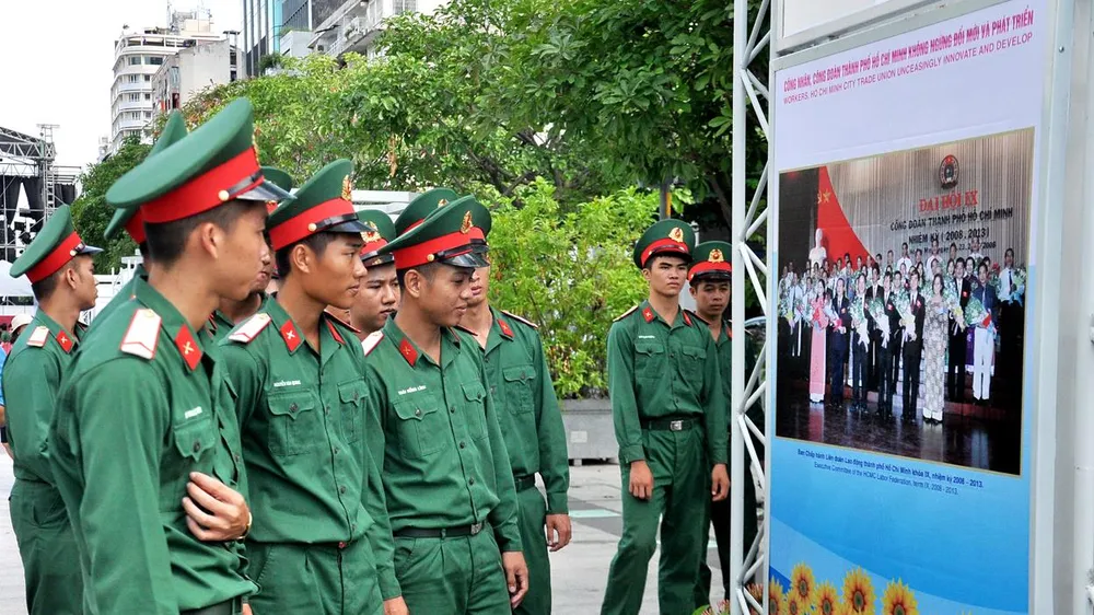 Khai mạc triển lãm “Công đoàn Việt Nam – 90 năm một chặng đường lịch sử”