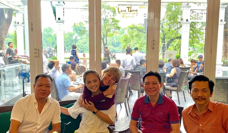 “Cha đẻ” nhạc phim “Về nhà đi con” tung MV đặc biệt