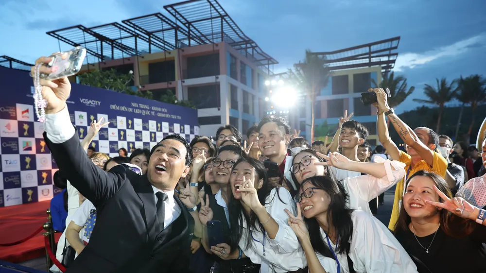 Giải Cánh diều vàng 2023: Nghệ sĩ Việt tề tựu trên thảm đỏ 